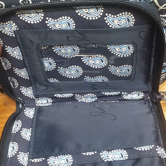 Vera Bradley quilted wallet - Picture 4 of 9